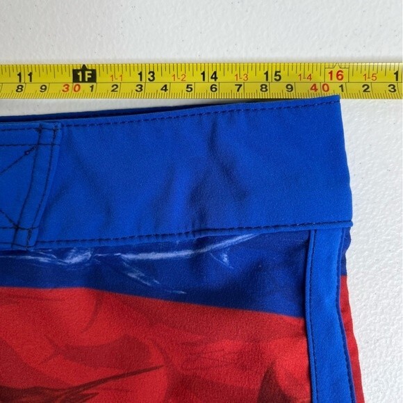 Huk Performance Fishing KC Scott Blue Marlin Board Shorts Flag Patriotic Men 30 - Picture 12 of 14